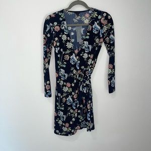NWT: Ann Taylor Dark Floral Wrap Dress sz 00P